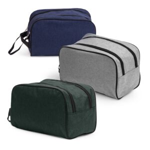 NECESSAIRE EM POLIESTER ZIPER DUPLO 14,8X18,5X26,3CM NC238L2 NECESSAIRE EM POLIESTER ZIPER DUPLO 14,8X18,5X26,3CM NC238L2